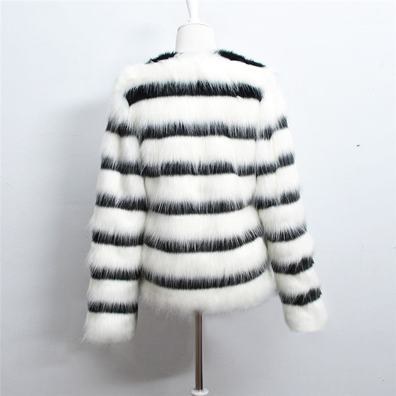 Black/White Fur